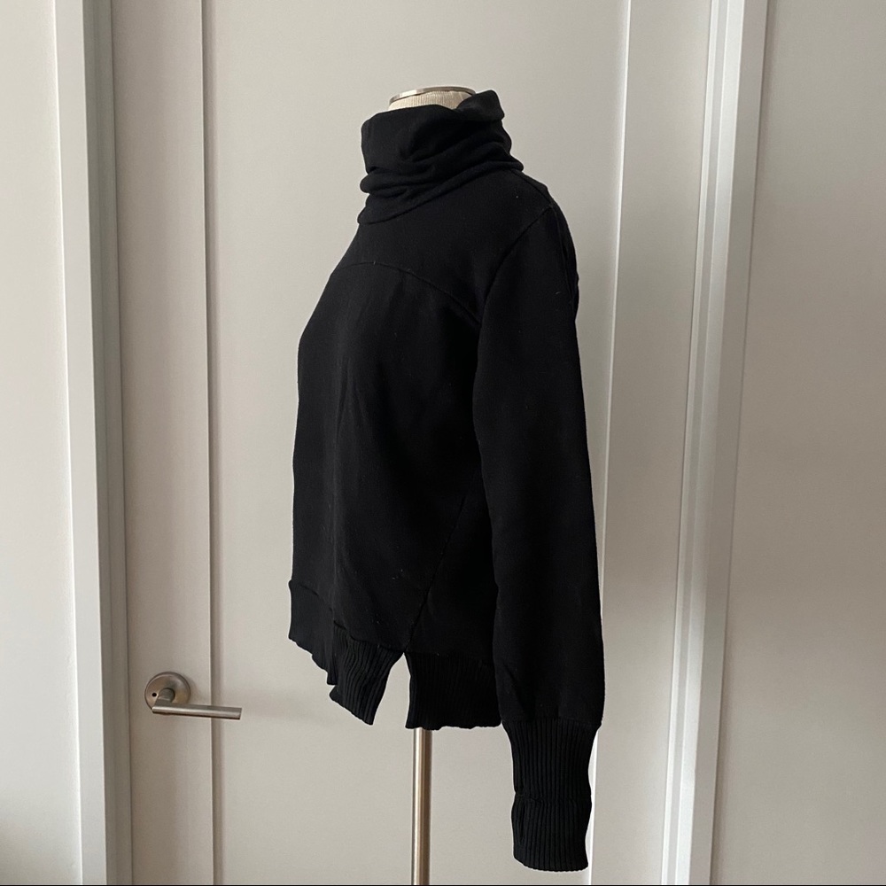 ALO Yoga Haze Black Turtleneck Fleece Sweatshirt S - Picture 3 of 5